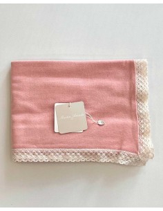 Chal Punto Bolillo 100% Algodón Rosa Empolvado Martín Aranda Especialistas en Ropita de Bebes