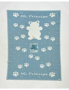Mantita Personalizada Huellas Pangasa Celeste y Marfil